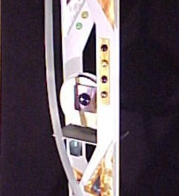 abstract-floor-sculpture-mixed-metal-media-4