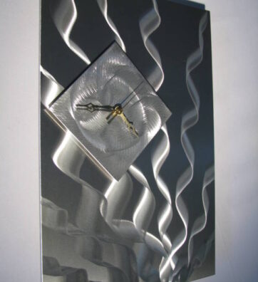 abstract-metal-sculpture-clock-5
