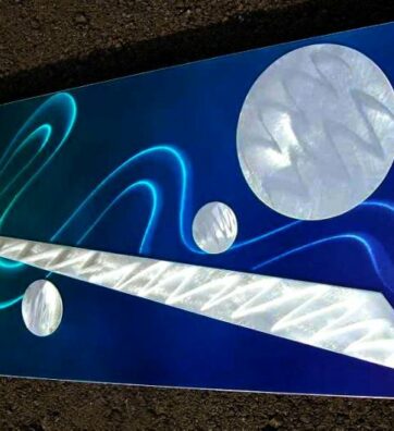 abstract-metal-wall-sculpture-featuring-painting-on-metal-4