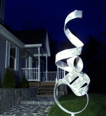 abstract-metal-yard-sculpture-4