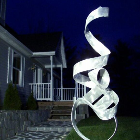abstract-metal-yard-sculpture-4