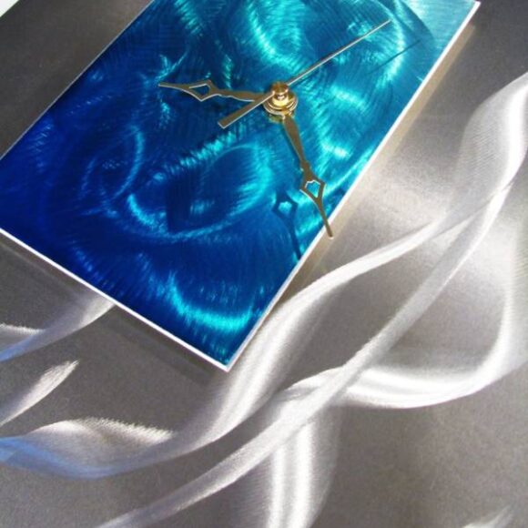 abstract-painting-on-metal-clock-5