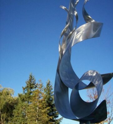 original-abstract-yard-sculpture-by-artist-alex-kovacs-4